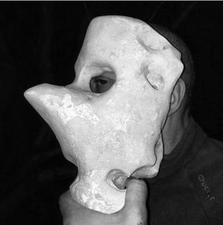 Pietra forata naturale