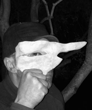 Pietra forata naturale