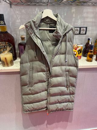 Chaleco Zara verde oliva