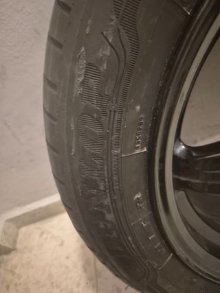 Neumático Dunlop 205 55 R16 91v nuevo con llanta