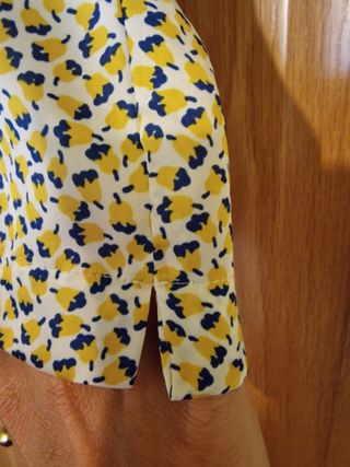 Blusa Zara satinada estampada