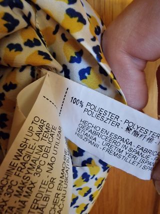 Blusa Zara satinada estampada