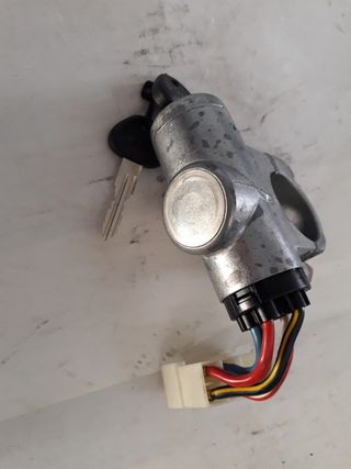 Interruptor encendido Nissan Vanette