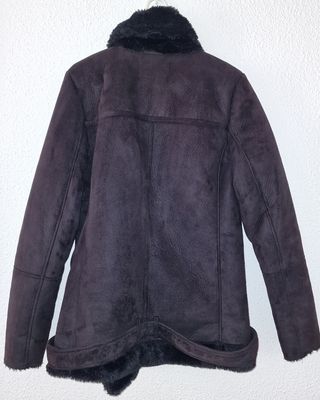 Abrigo Stradivarius negro - Talla S