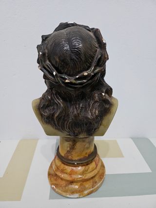 Busto Jesucristo estuco: restaurar cabeza Jeus