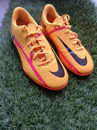 Botas Nike Phantom amarillas