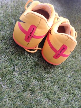 Botas Nike Phantom amarillas