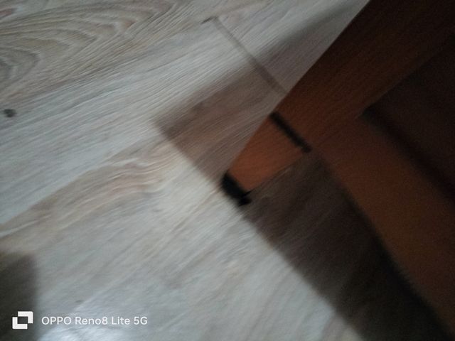 Mesa centro de madeira com 4 gavetas com rodas