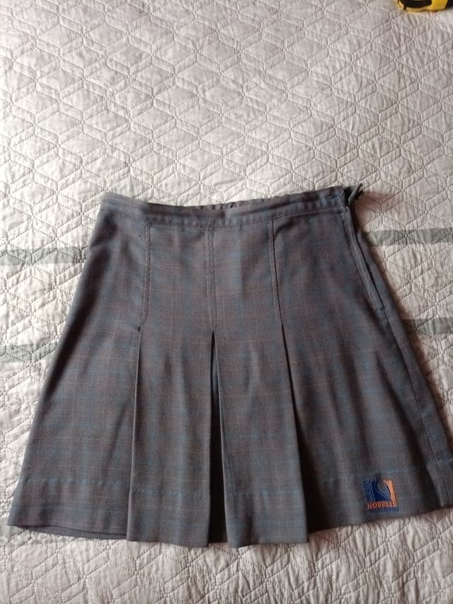 Falda uniforme Colegio Nobelis Talla 16