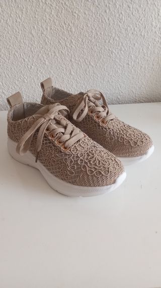 Zapatillas beige verano mujer talla 36,PRECIOSAS