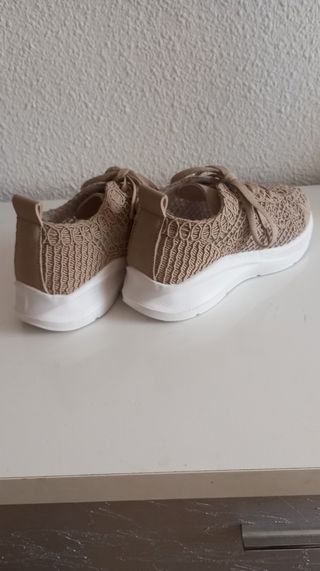 Zapatillas beige verano mujer talla 36,PRECIOSAS