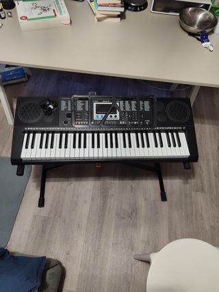 Pianola elettronica 66 tasti