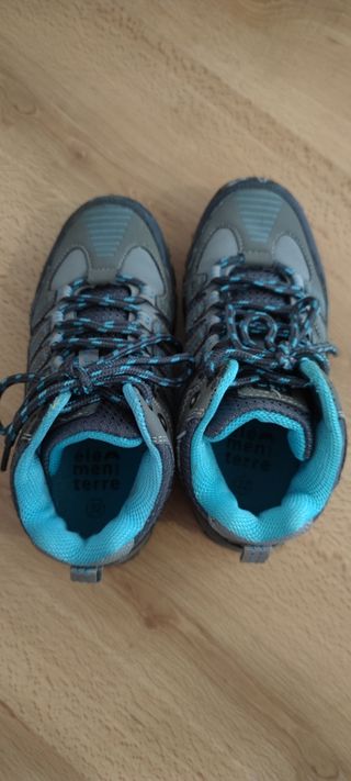 Botas montaña niño talla 32