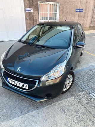Peugeot 208 2014