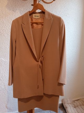 Traje AWADA beige - M/38/10