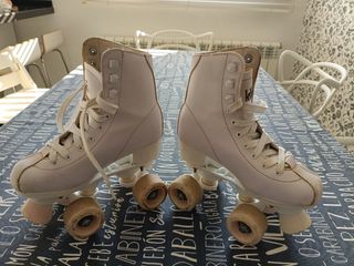 Patines niña 4 ruedas talla 34.