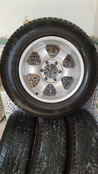 4 Llantas con neutimacos nuevas 265 17 R15