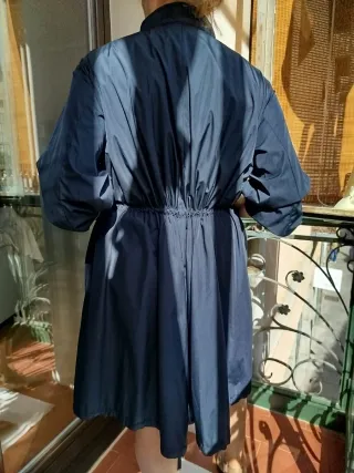 Gabardina entretiempo.