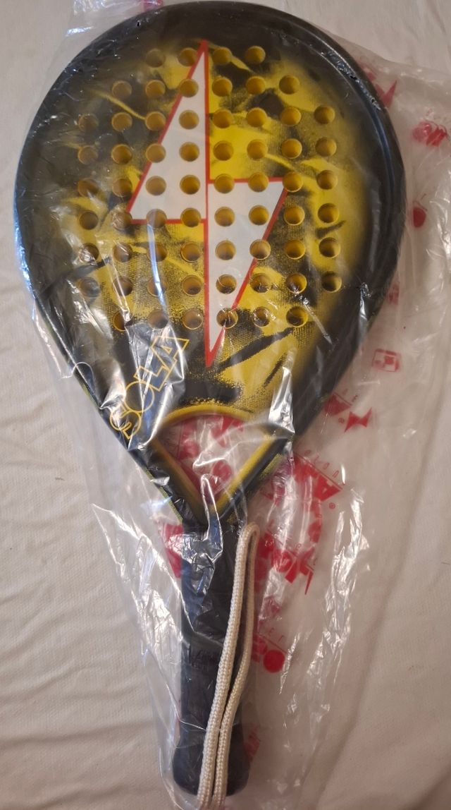 Pala padel Sola Bélgica