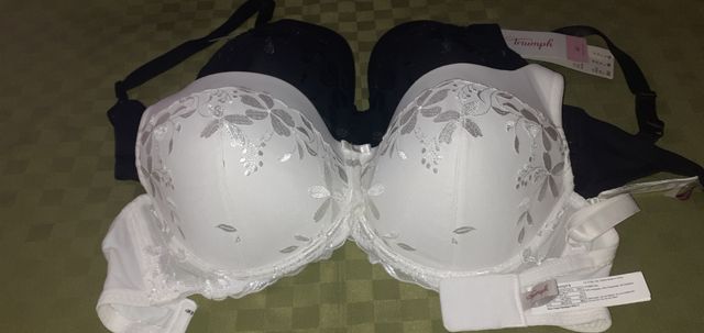 2 Reggiseni Triumph 80 coppa G, mai usati