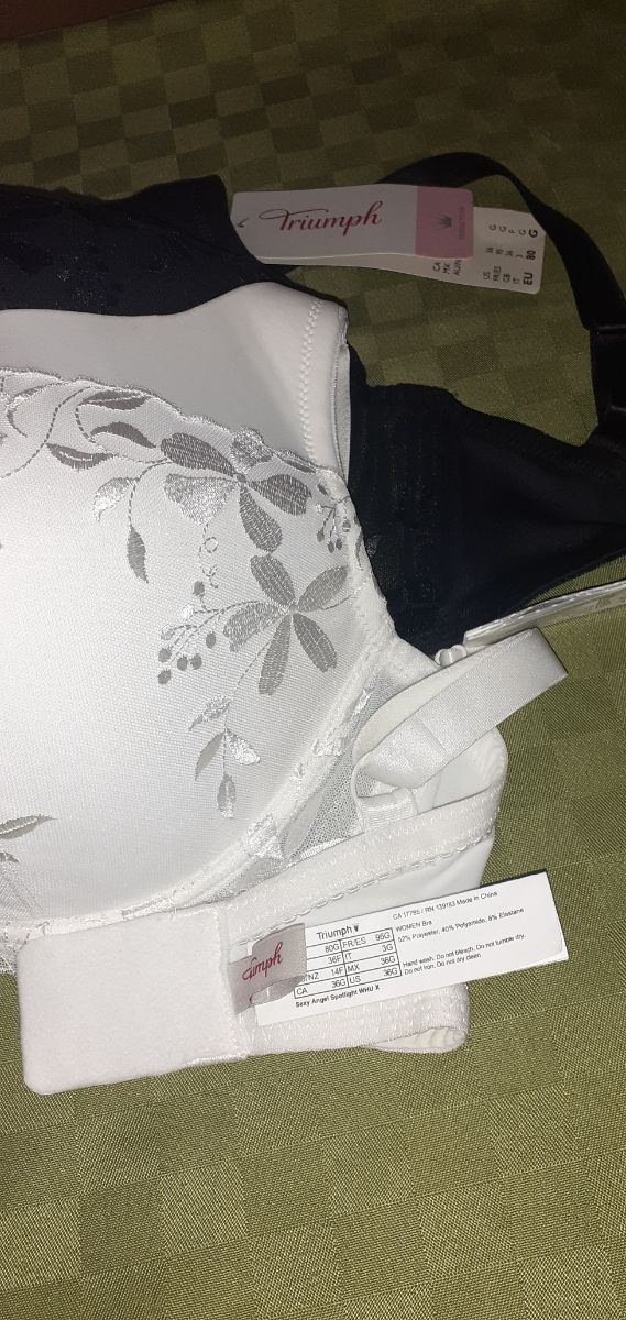 2 Reggiseni Triumph 80 coppa G, mai usati