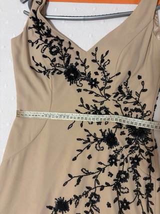 Vestido Pronovias fiesta beige