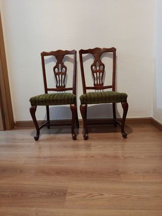 2 Sillas madera estilo clásico