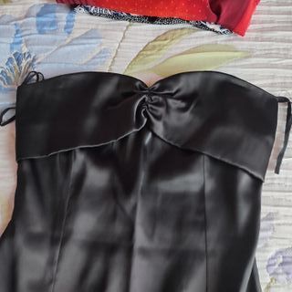 Vestido negro satinado