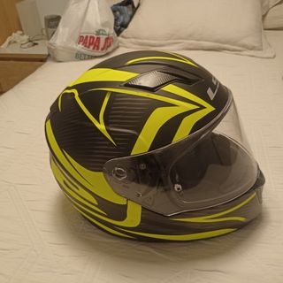 Chaqueta moto RTECH negra c/amarillo y casco LS2