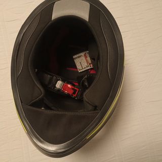 Chaqueta moto RTECH negra c/amarillo y casco LS2