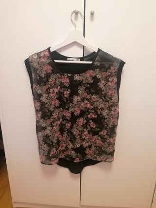 Blusa negra floral - Manga corta