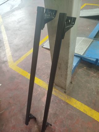 Barras portaequipajes coche