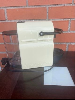 Nespresso Pixie Blanca COMO NUEVA