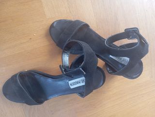 Sandali Steve Madden neri, n. 37
