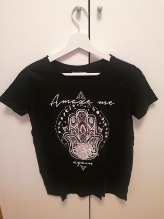 Camiseta de mujer negra de manga corta y talla M. 