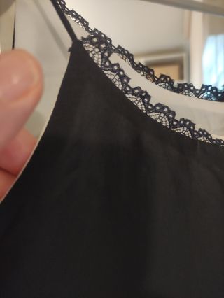 Top negro tirantes encaje