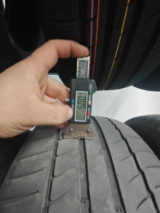 2 Neumáticos usados 215/55R16