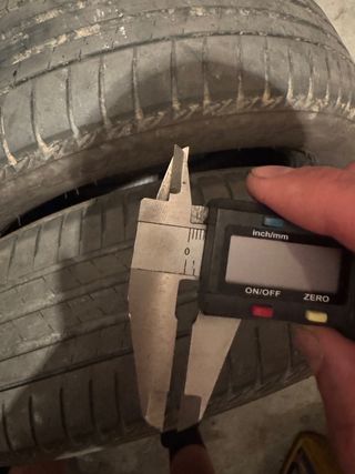 2 Bridgestone 205/60R16 92H