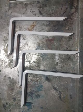 4 Escuadras metalicas 30x20cm