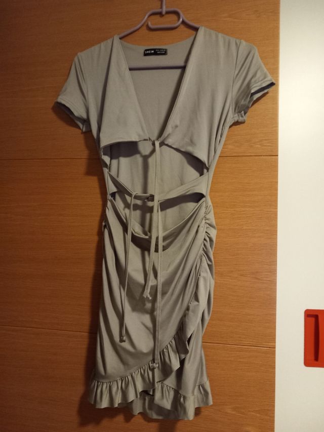 Vestido gris ajustado