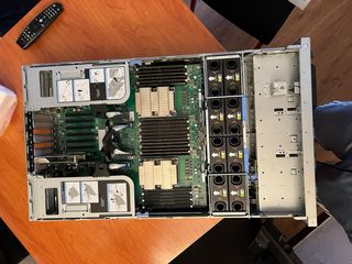Servidor Dell PowerEdge - 160 hilos, 364GB RAM
