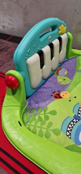 Fisher-Price Alfombra gimnasio para bebés con pian
