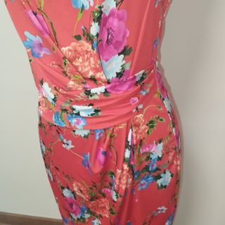 Vestido floral rojo