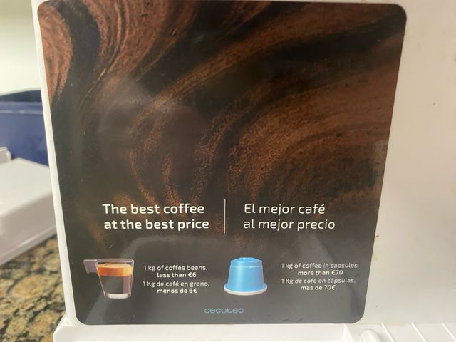 Cafetera Cecotec - Máquina de café