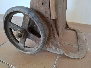 Carretilla madera vintage