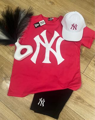 Conjunto New Era fucsia y negro - Talla M