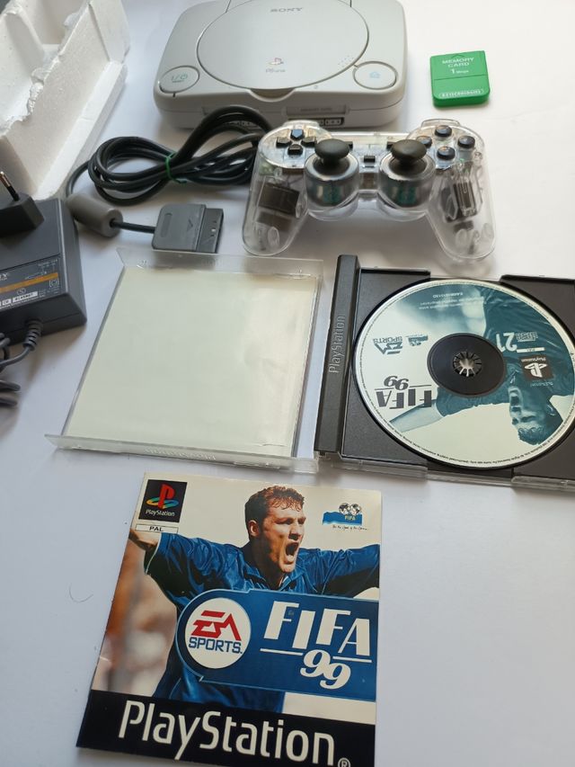 PSone PlayStation 1 bianca - FIFA 99