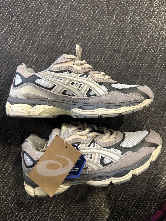 Zapatillas Asics nyc Gris Beige