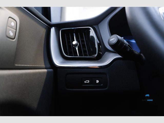 Volvo XC60 2.0 T6 AWD Recharge Ultimate Black Ed AT