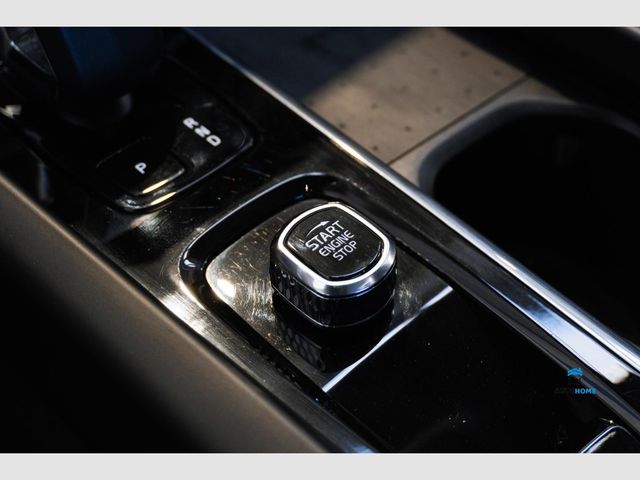 Volvo XC60 2.0 T6 AWD Recharge Ultimate Black Ed AT